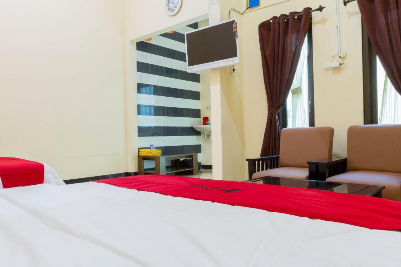 Reddoorz @ Pataruman Garut Exterior foto